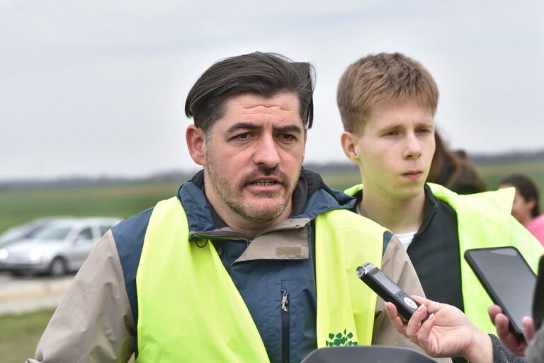 PLANTĂM SPERANȚĂ – Cea mai mare acțiune voluntară de împădurire din țară a avut loc lângă Oradea